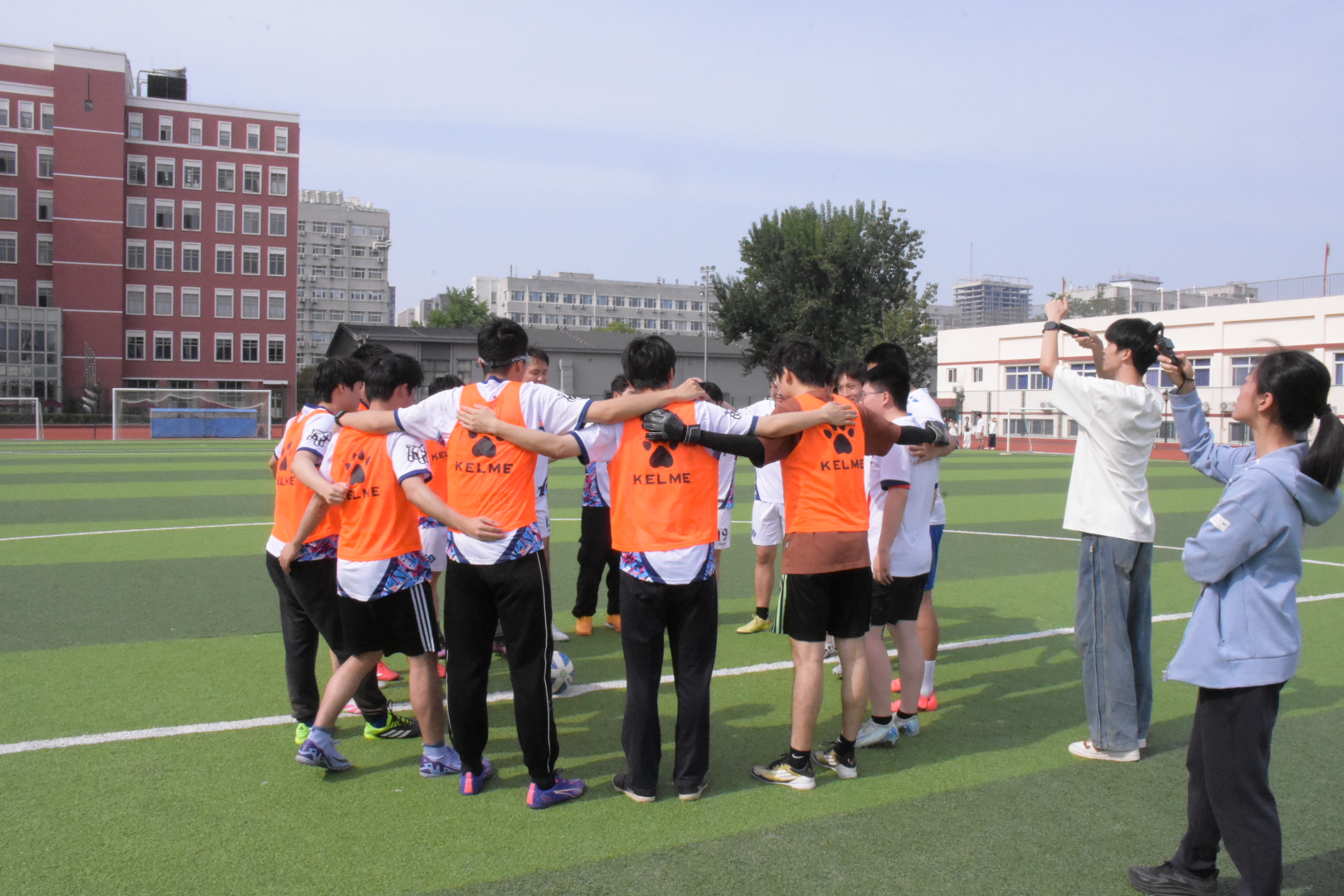 1.本科生足球队-1.jpg